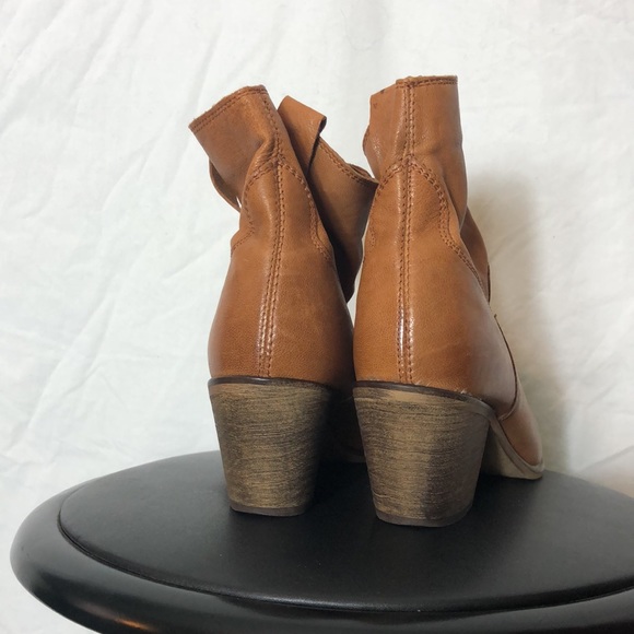 Sundance Leather Ankle Boots - Picture 8 of 13